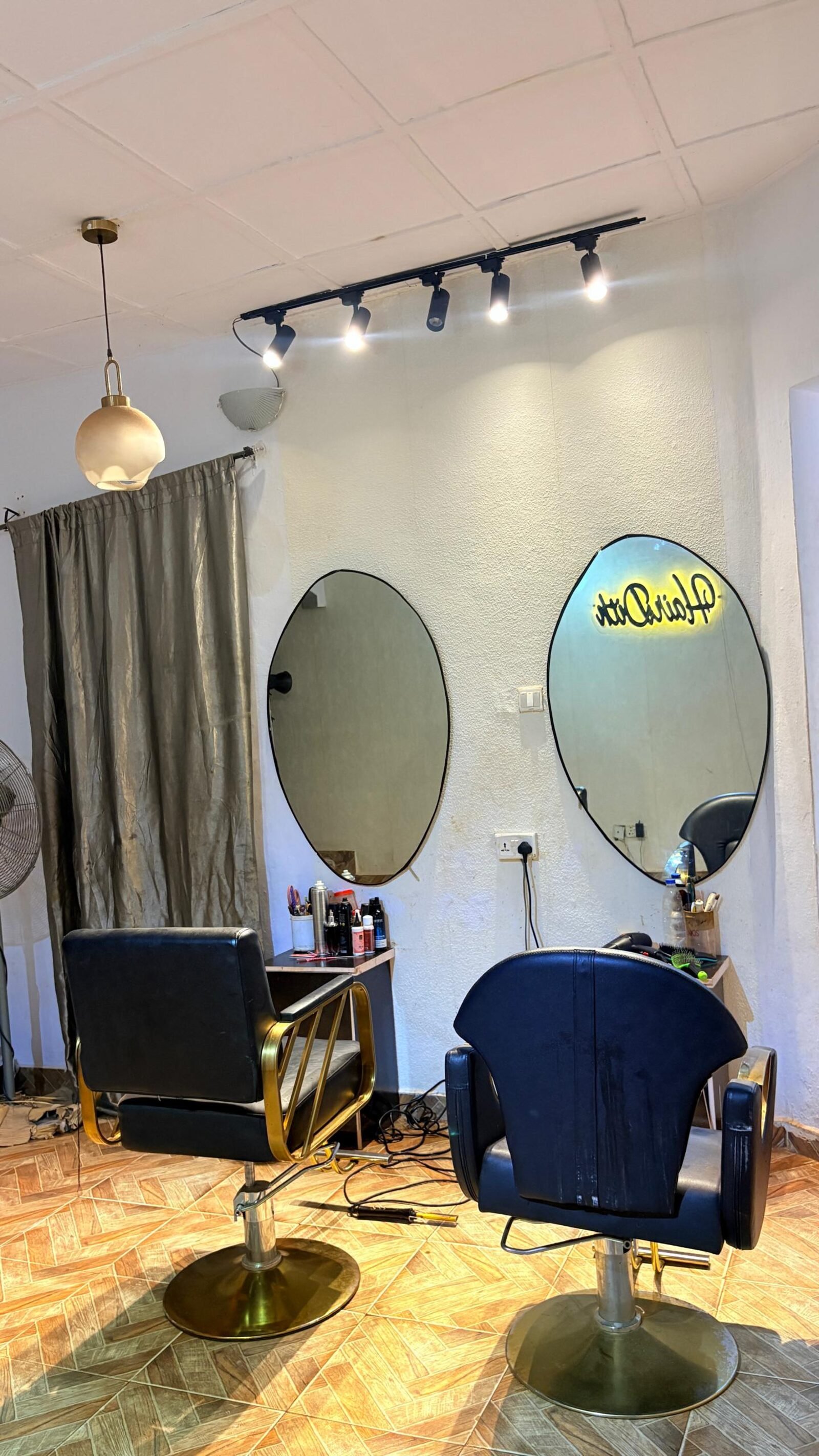 Hairdith studio interior